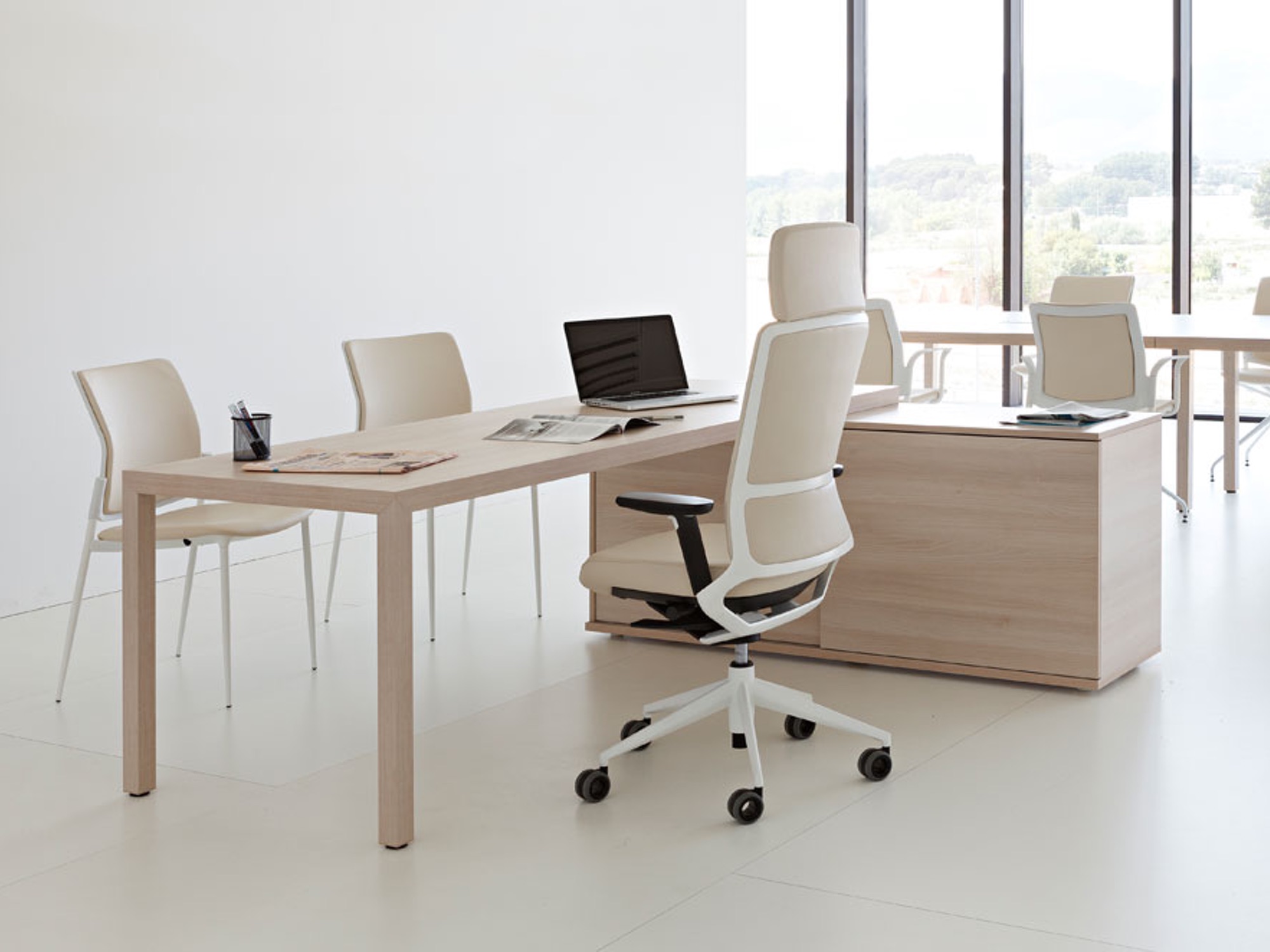 Actiu PRISMA Schreibtisch mit Sideboard