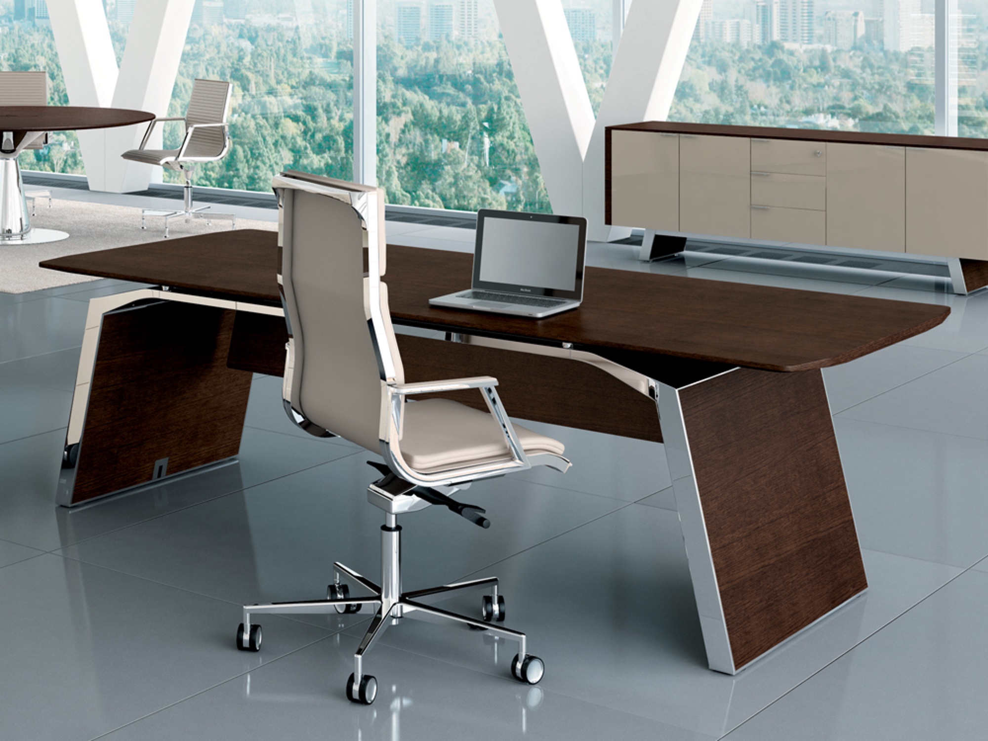 Bralco Metar Executive Schreibtisch 240x100 cm in Echtholz furniert
