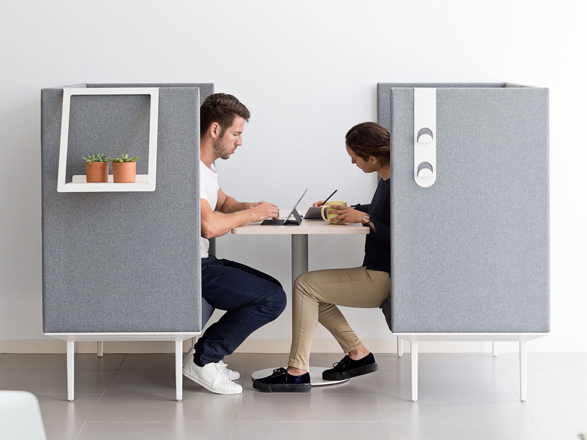 Actiu LONGO POD LN212 2-Sitzer Sofa mit hohem Rücken