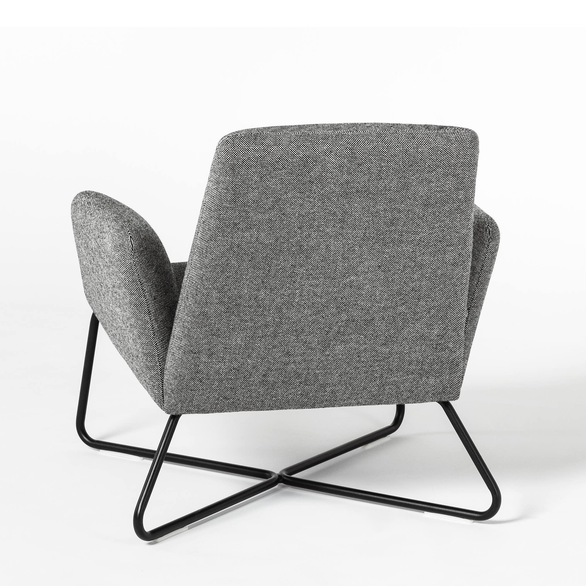 Noti Manta Sessel mittel mit Metallgestell