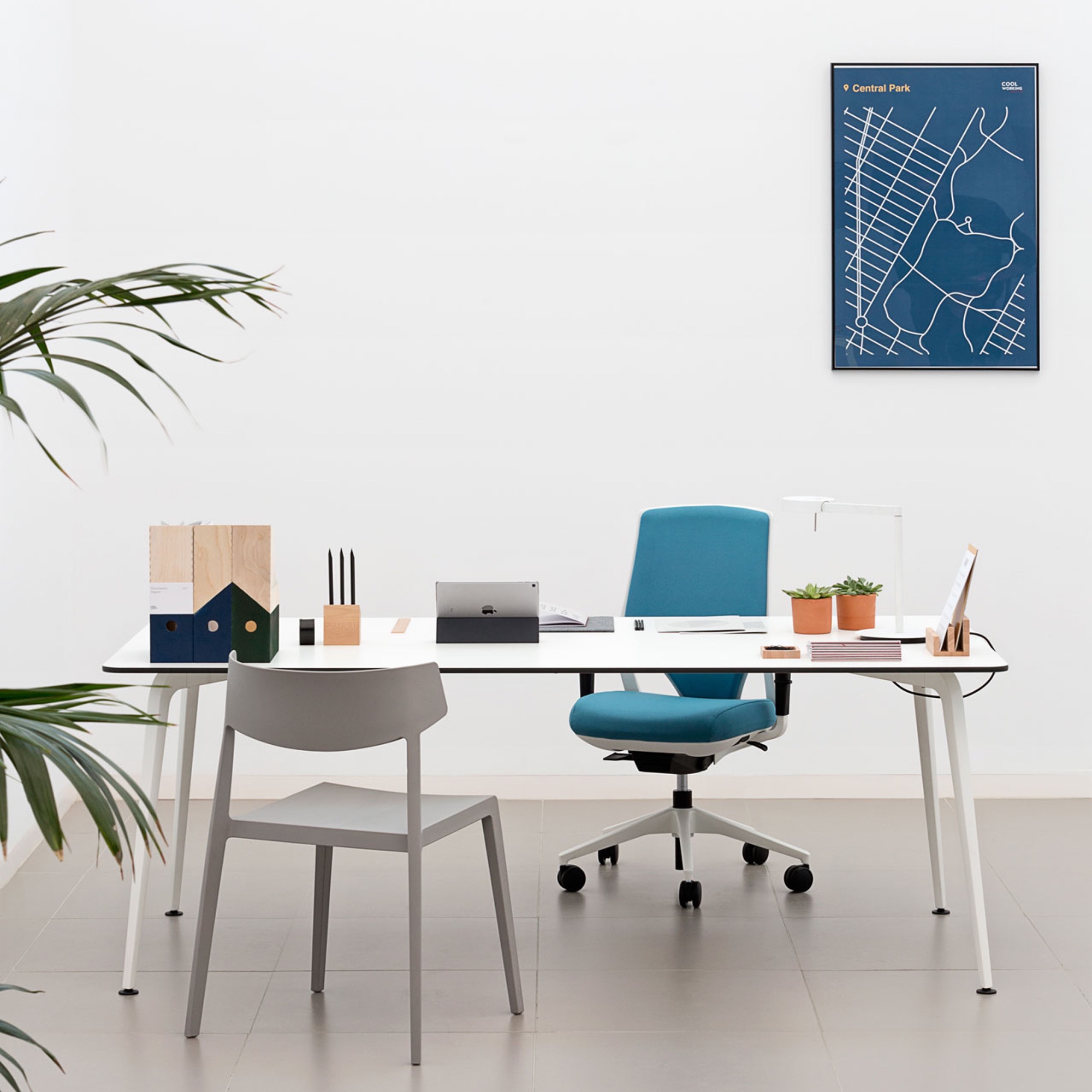 Actiu TWIST Schreibtisch rechteckig - optional mit Anbautisch