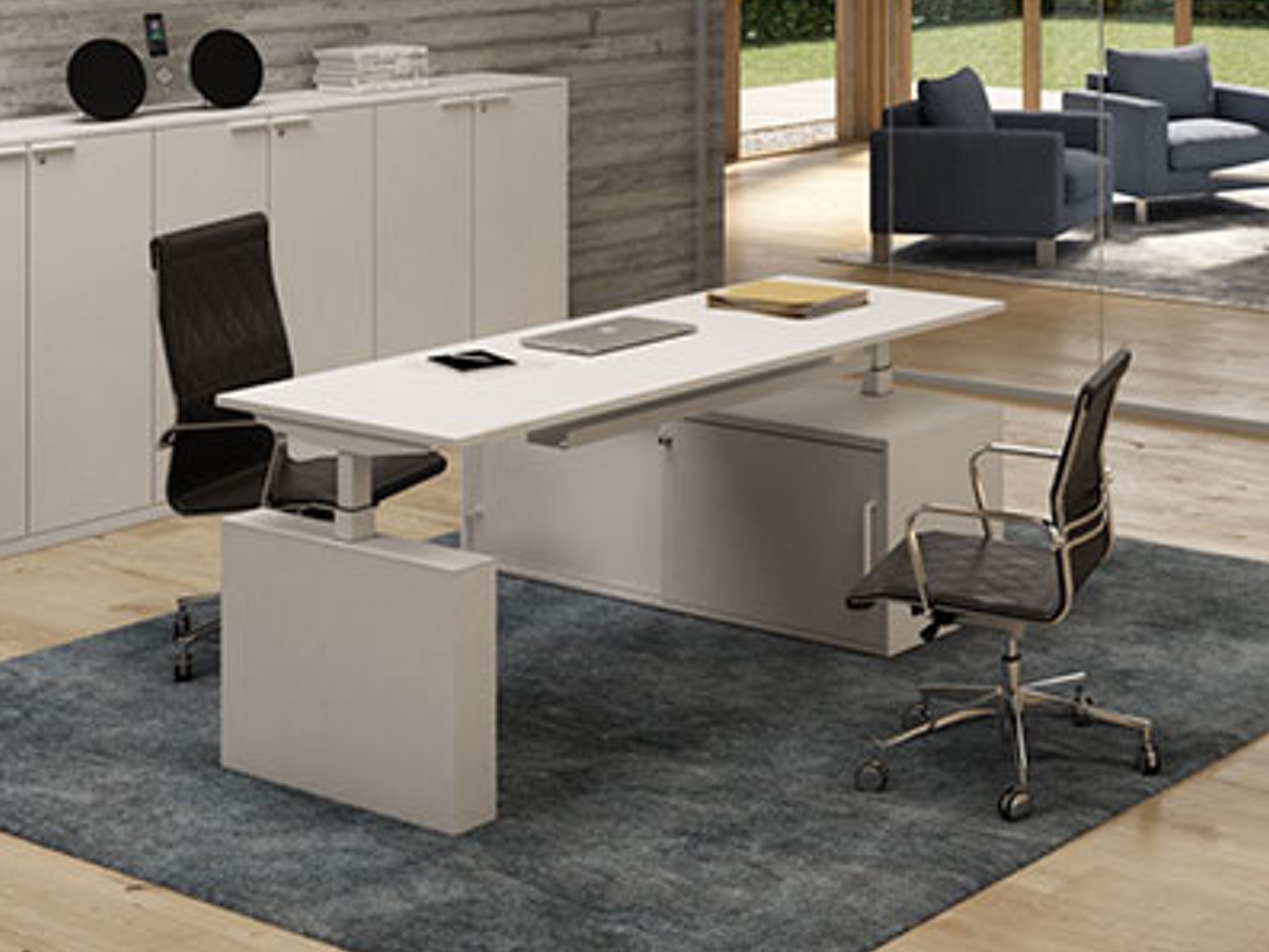 Bralco WINGLET Steh-Sitz-Schreibtisch mit Sideboard und elektrischer Höhenverstellung