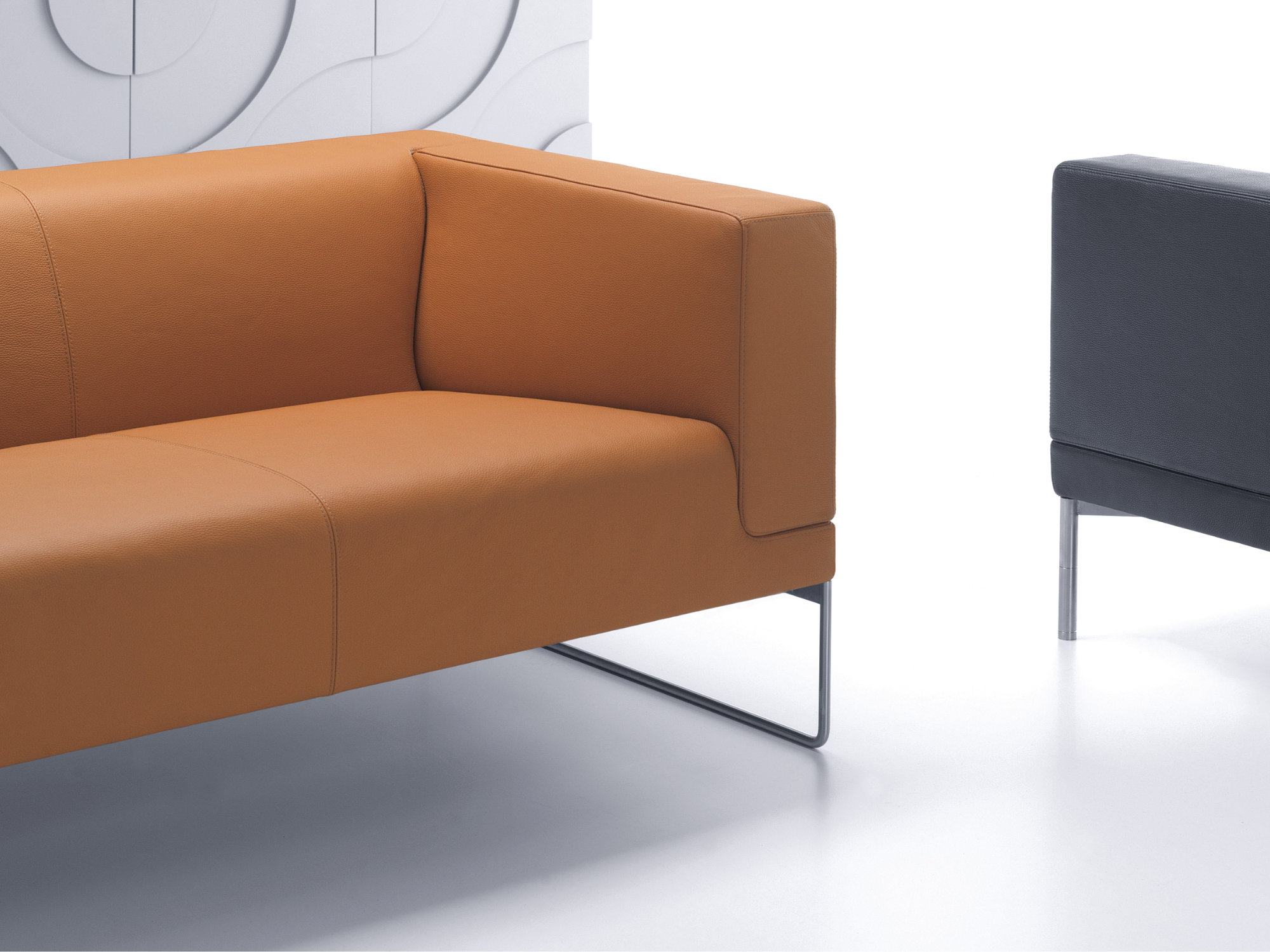 Hochwertige Loungesofas für Empfang und Unternehmen