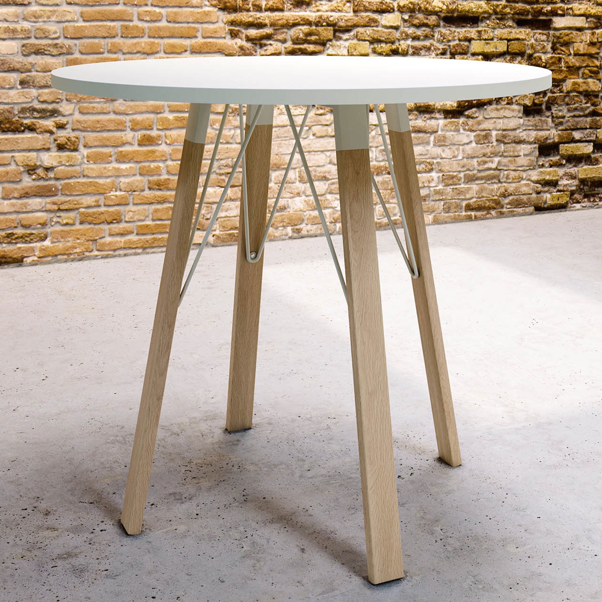 IDO Wood Stehtisch rund mit Eichegestell