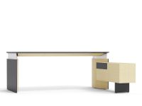PlanaExecutive Steh-Sitzschreibtisch elektrisch höhenverstellbar mit Sideboard Fenix und Furnier