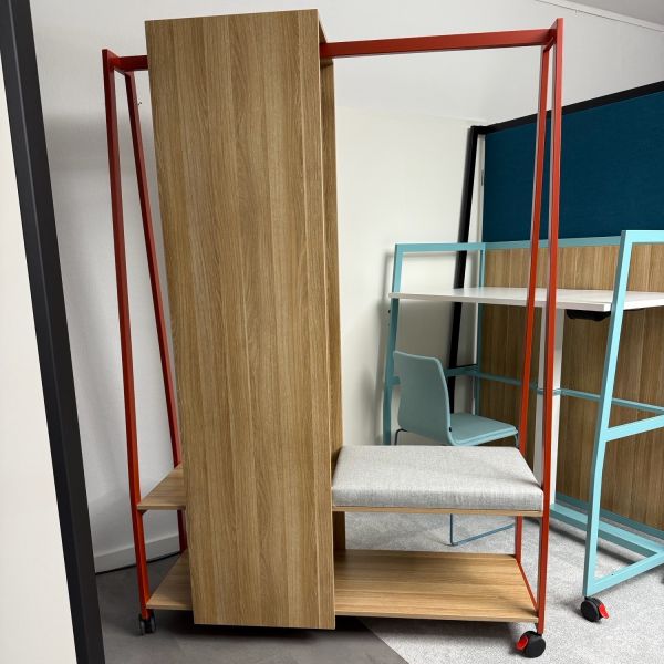 ABVERKAUF : Maro WARIANT Garderobe auf Rollen mit Sitzkissen hellgrau