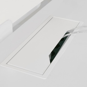 Schreibtisch_Kabeldurchlass